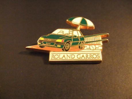 Peugeot 205 ( op de tennisbaan Roland Garros)